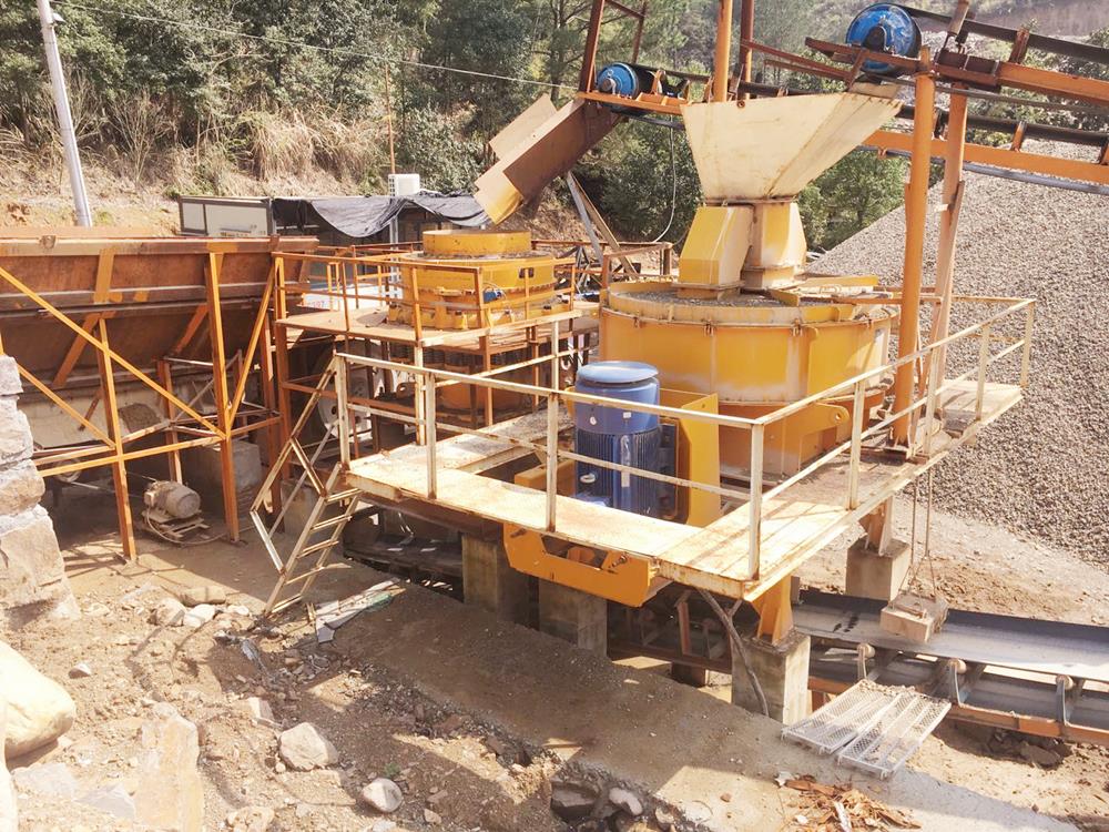 制砂機進(jìn)料管襯的調(diào)整和更換步驟,附圖