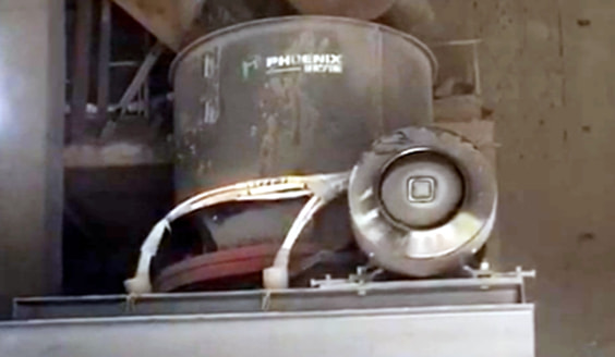 <b>單缸圓錐破碎機(jī)在鐵礦石生產(chǎn)線現(xiàn)場(chǎng)</b>