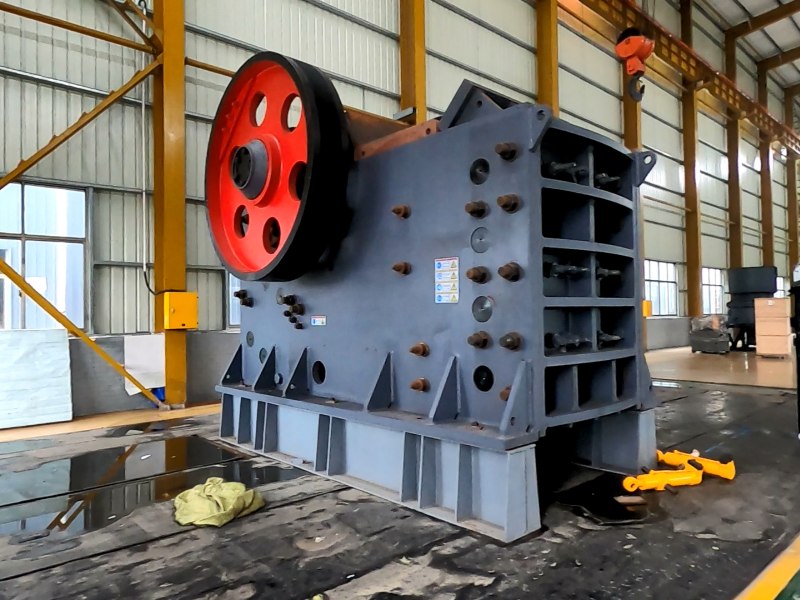 大型石頭破碎設(shè)備日常運(yùn)行的禁忌清單:確保生產(chǎn)安全與效率